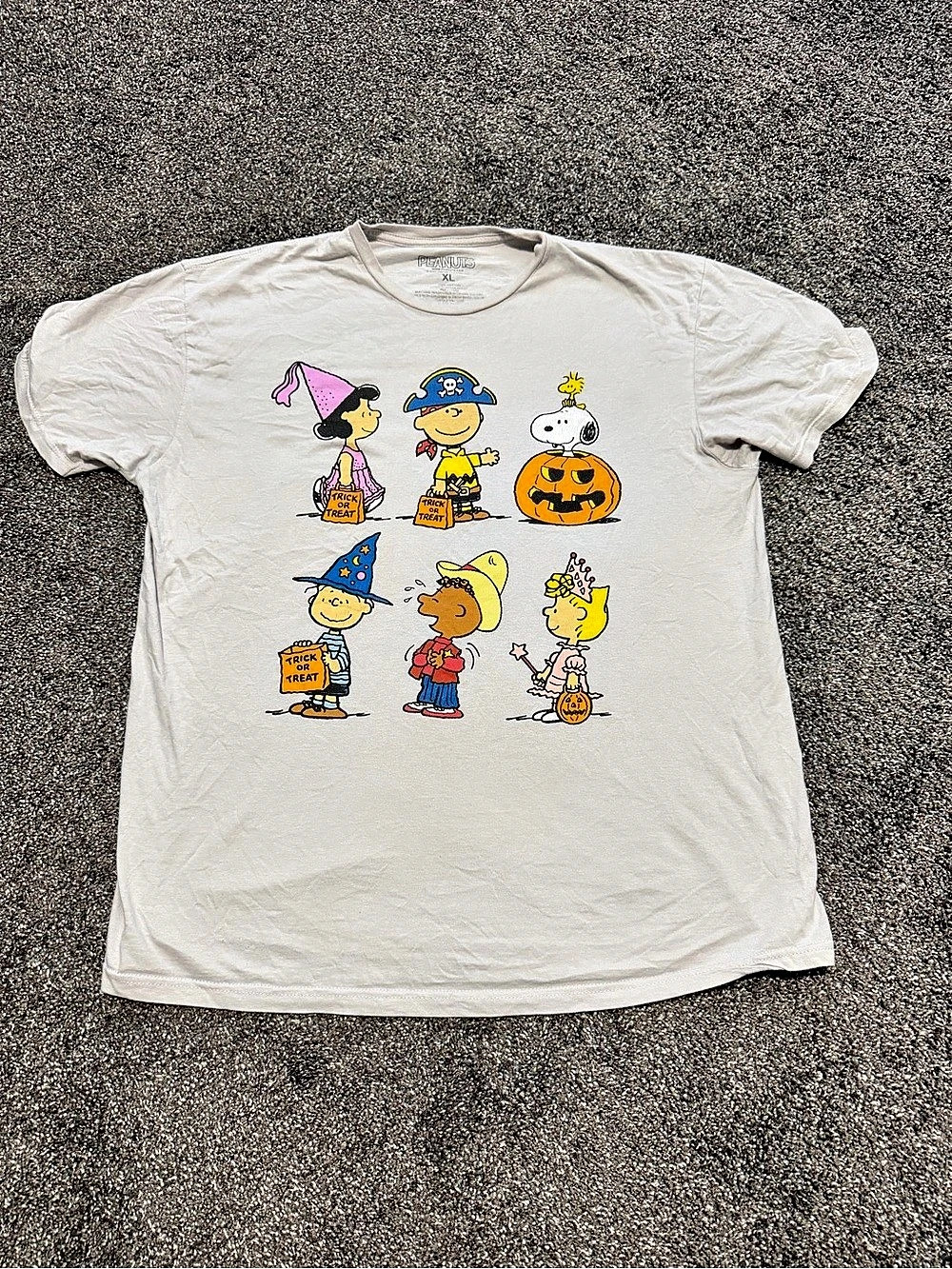 Peanuts Halloween Gang Graphic T-Shirt Tee White & Orange XL trick or treat